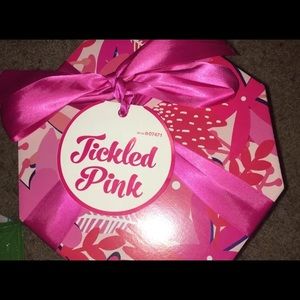 tickled pink lush box